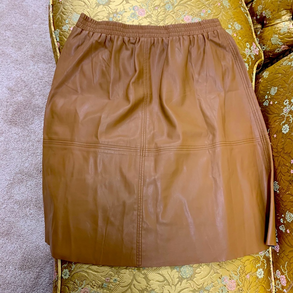 M&S Limited Edition Camel Patent Skirt UK 18/US 16